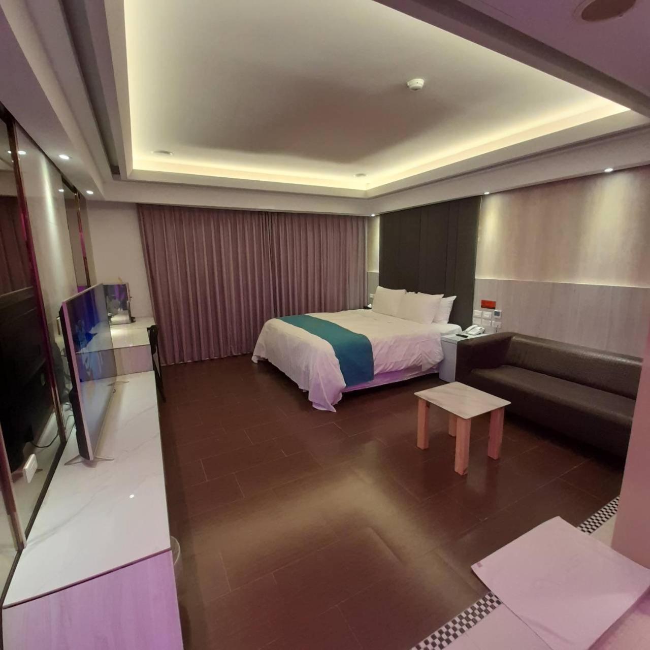 King Motel王者 桃園市旅館177號 Екстер'єр фото