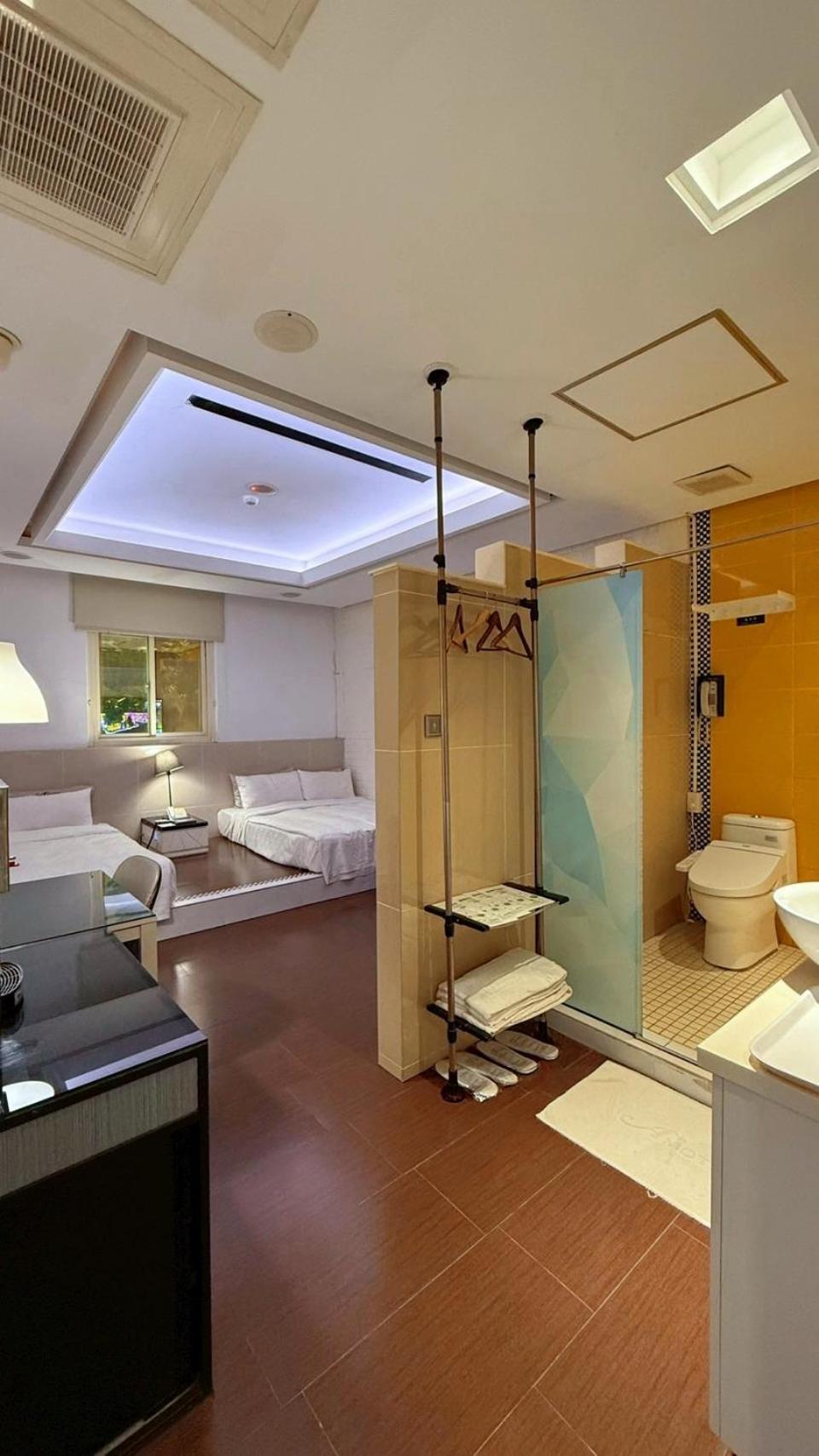 King Motel王者 桃園市旅館177號 Екстер'єр фото